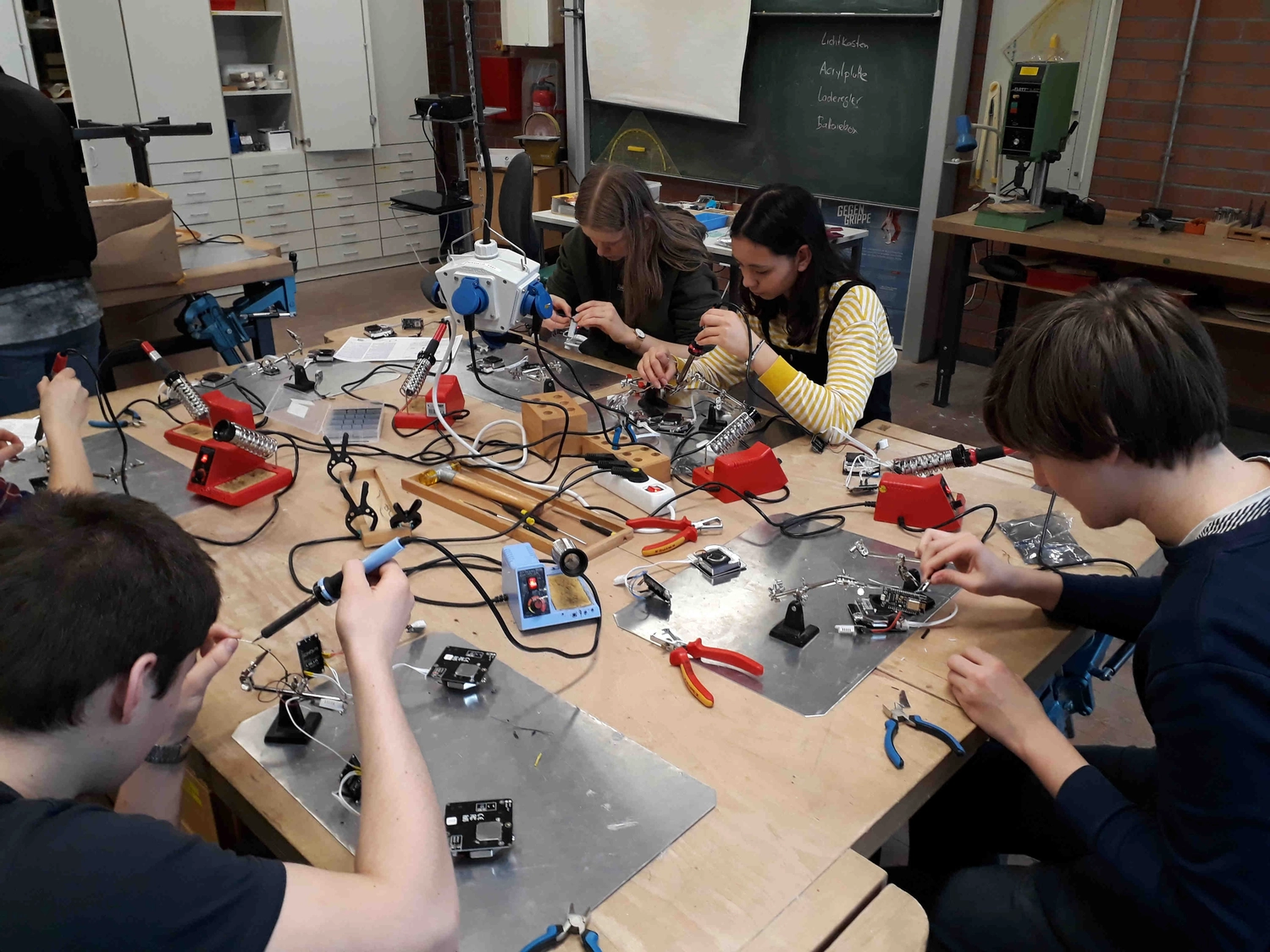 SFZ für Energie und Umwelt Pankow e.V. - Schülerforschungszentrum Pankow - Aufnahme von Projekten